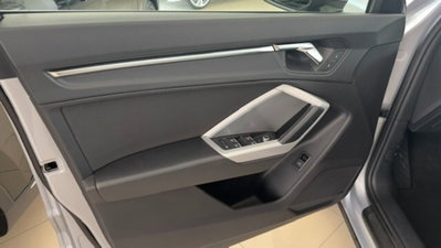Audi Q3 Sportback 35 TDI quattro S tronic Business Plus (9)