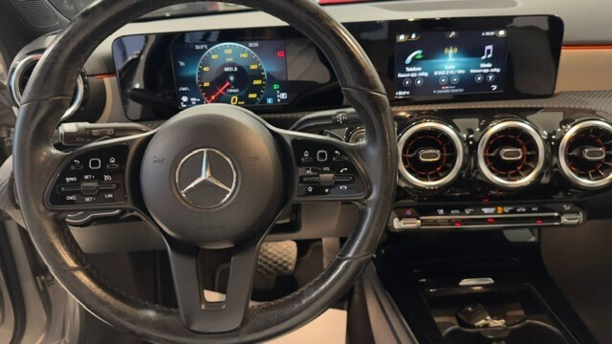 Mercedes-Benz Classe A 180 d Automatic Sport (12)
