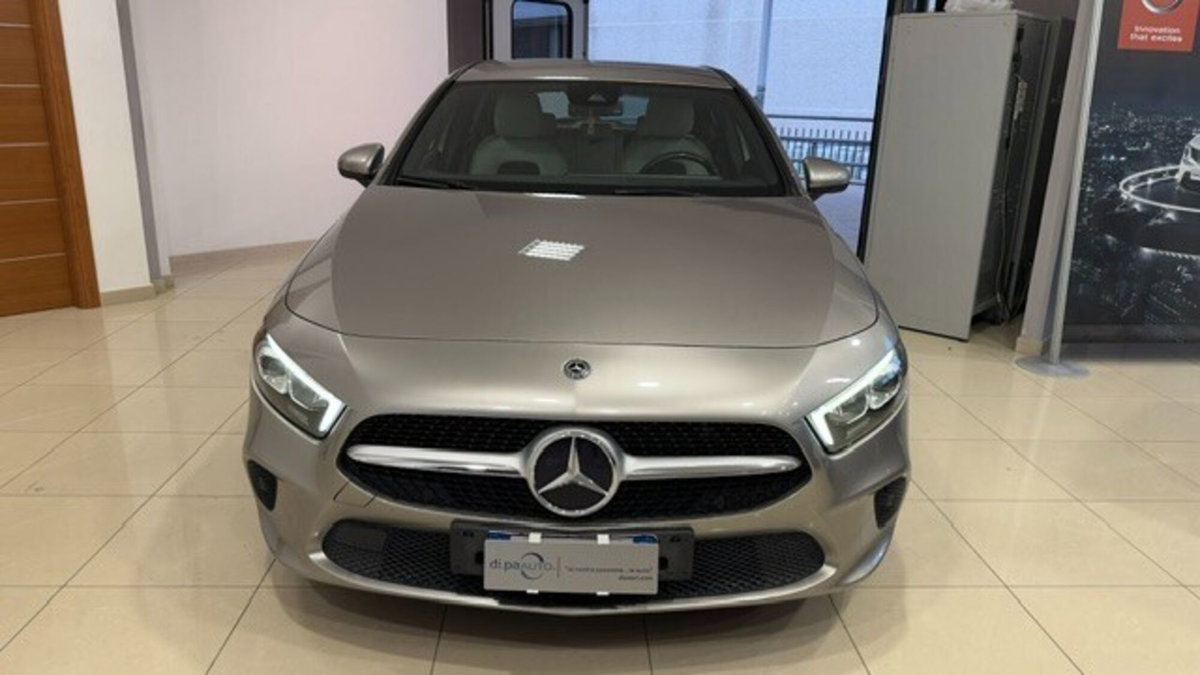 Mercedes-Benz Classe A 180 d Automatic Sport (2)