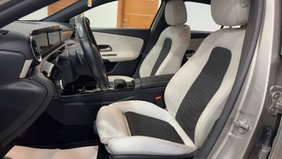 Mercedes-Benz Classe A 180 d Automatic Sport (9)