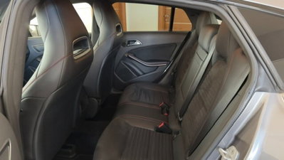 Mercedes-Benz CLA 200 d 4Matic Automatic Premium (10)