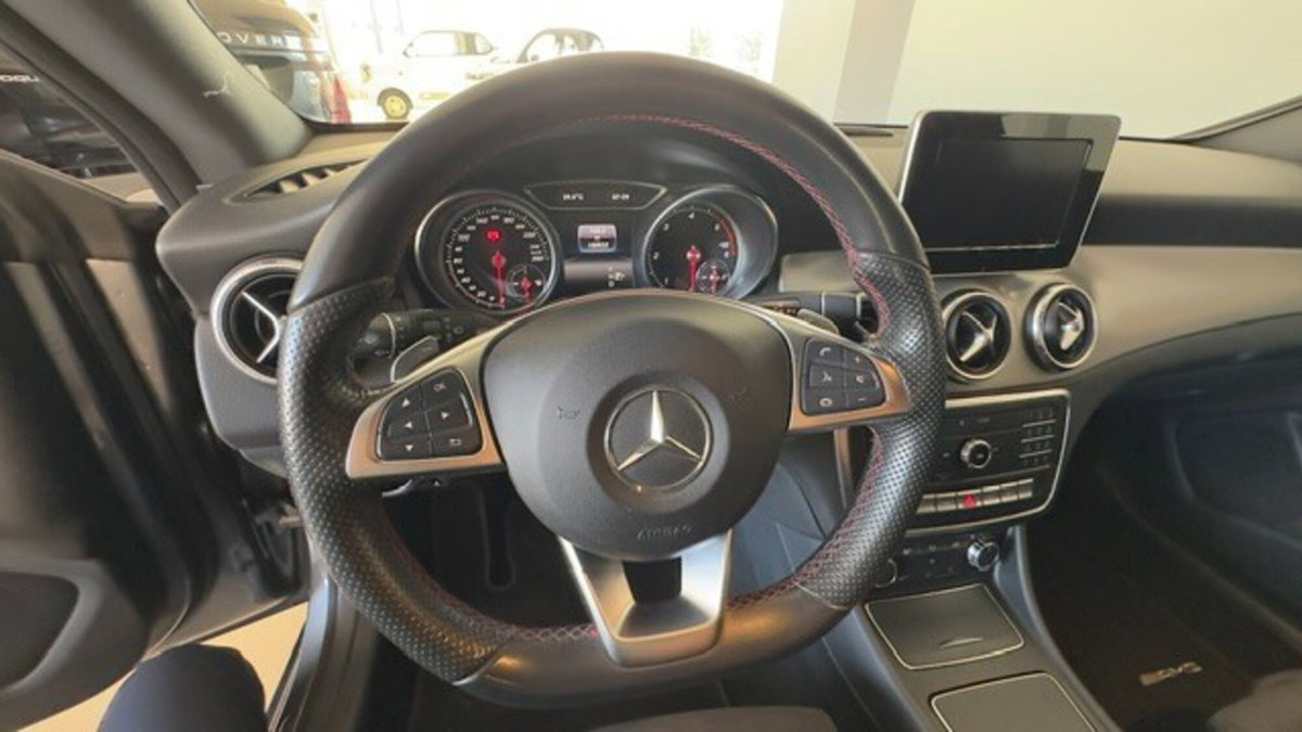 Mercedes-Benz CLA 200 d 4Matic Automatic Premium (13)