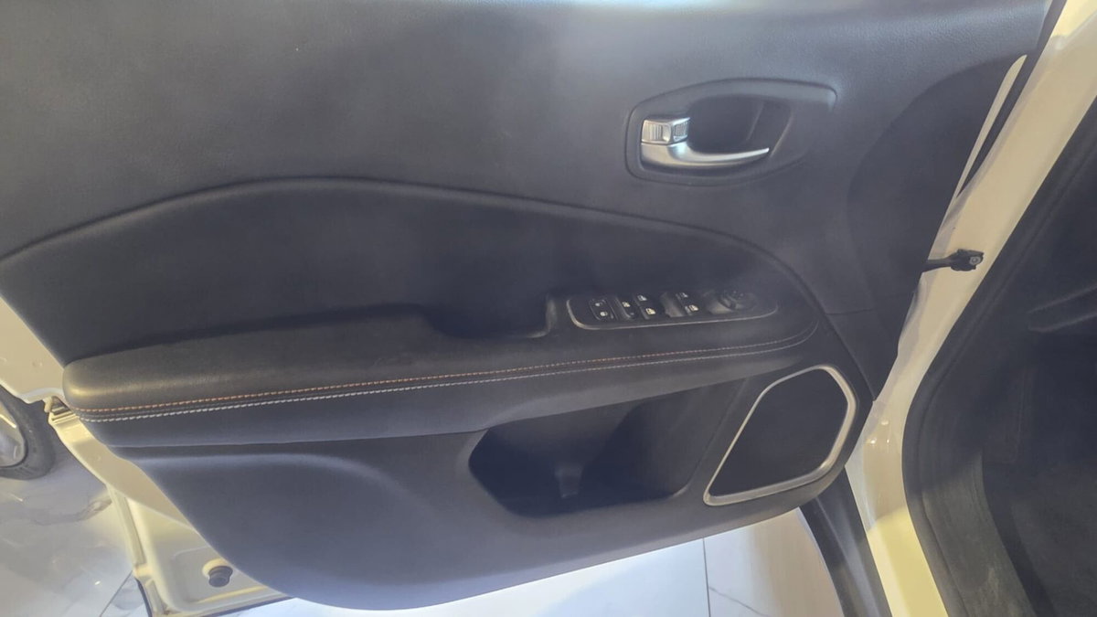 Jeep Compass 1.6 Multijet II 2WD Longitude (15)
