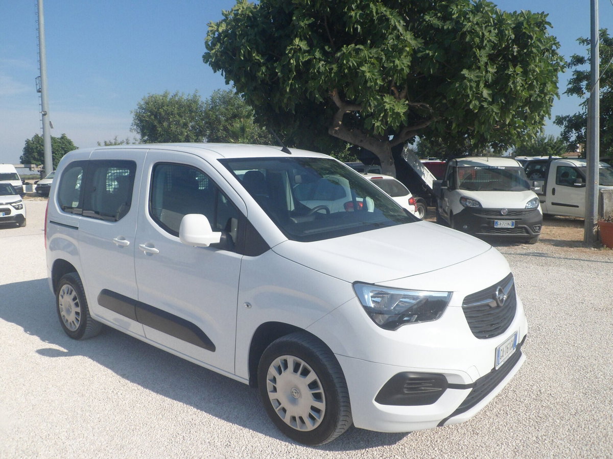 Opel Combo 1.7 CDTI 5p. Tour (3)