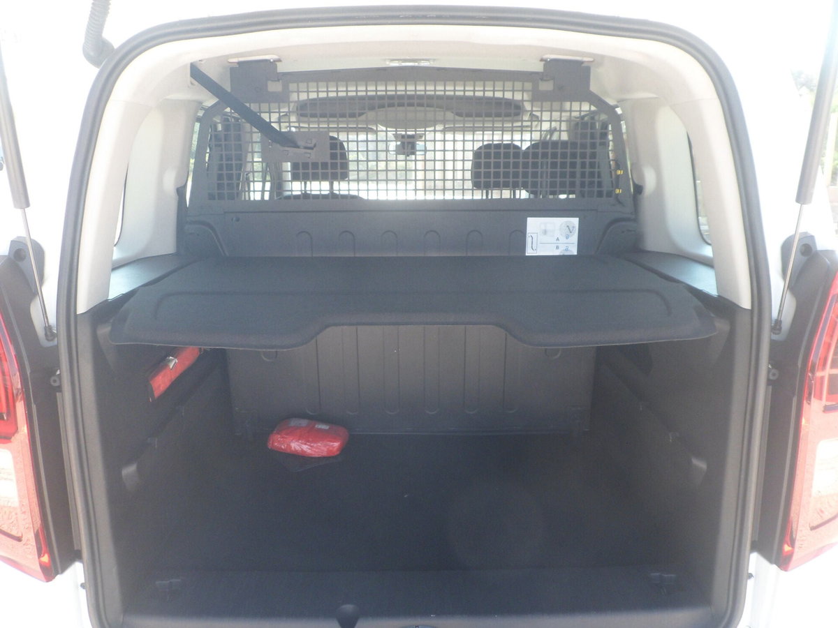 Opel Combo 1.7 CDTI 5p. Tour (8)