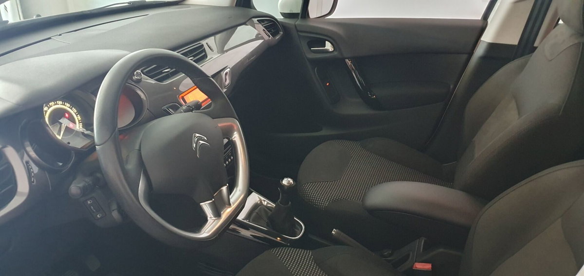 Citroen C3 1.4 HDi 70 Exclusive (2)