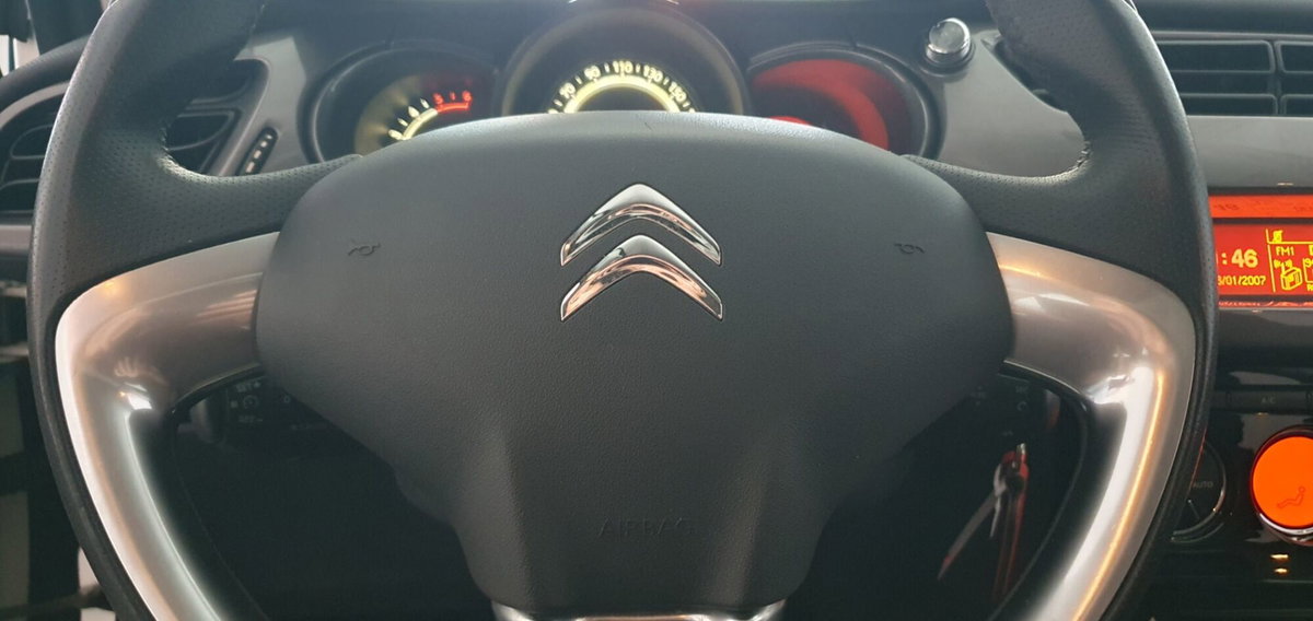 Citroen C3 1.4 HDi 70 Exclusive (4)