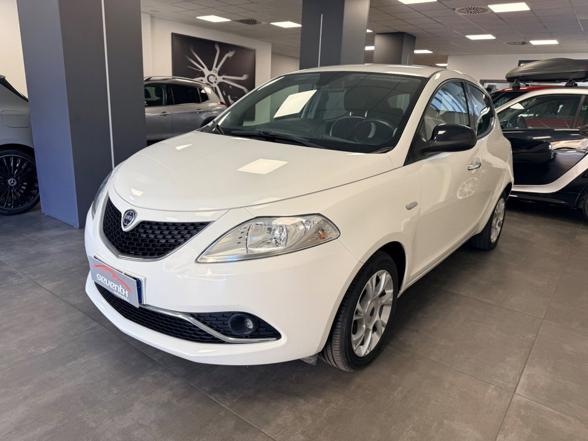 Lancia Ypsilon 1.3 MJT 16V 95 CV 5 porte S&S Gold (3)