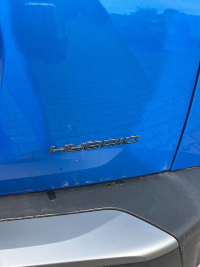 Peugeot 2008 1.2 hybrid Allure 145cv e-dcs6 (9)