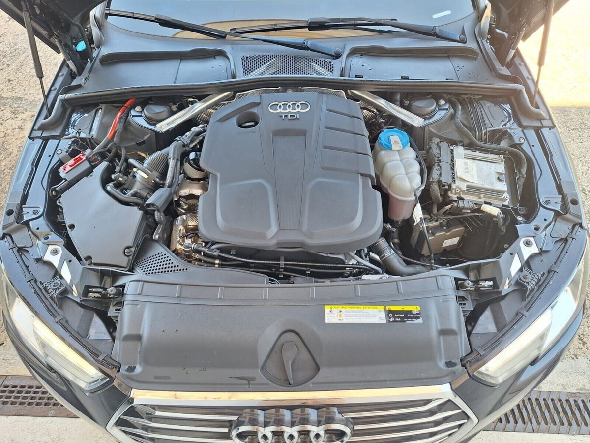 Audi A4 Avant 2.0 TDI 150 CV ultra S tronic Sport (14)