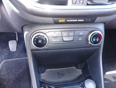 Ford Fiesta 1.5 EcoBlue 5 porte (12)