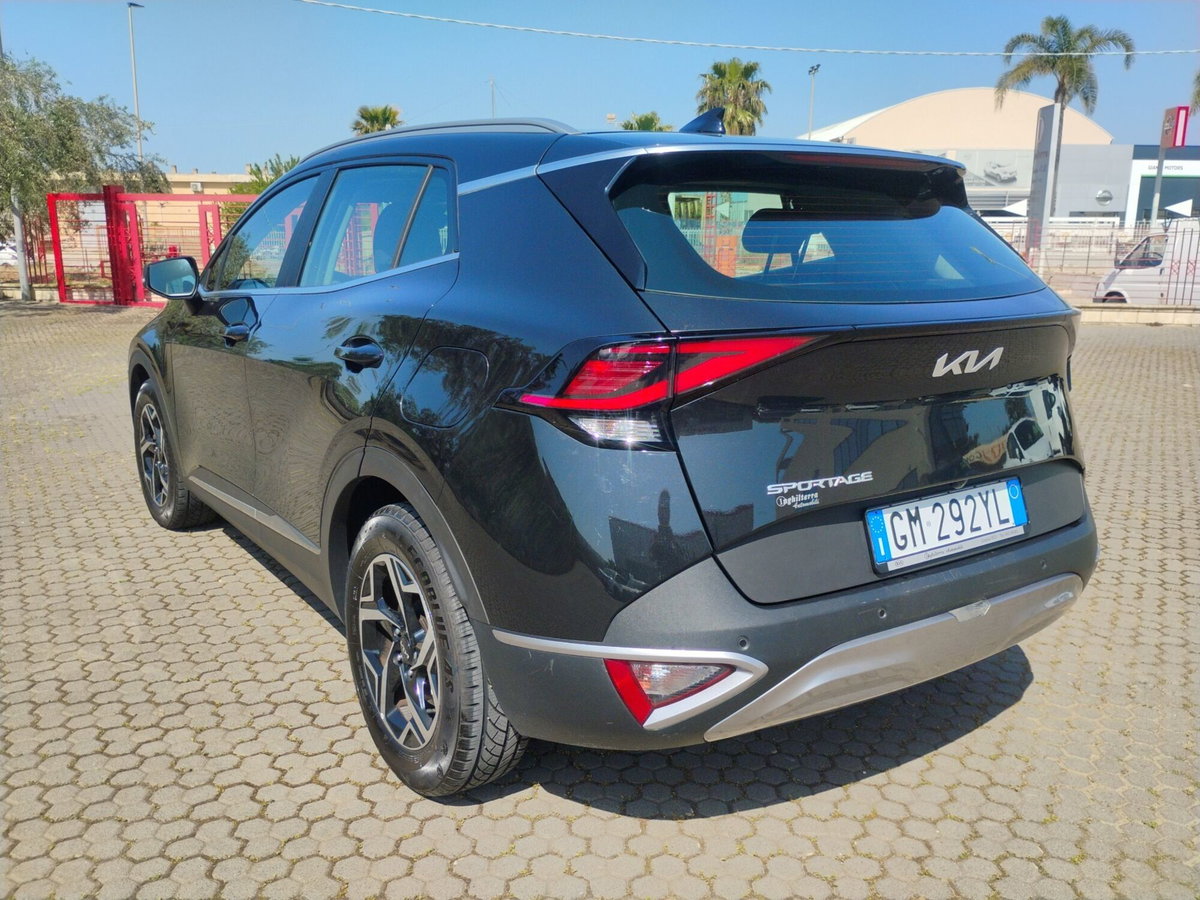 Kia Sportage 1.6 crdi mhev Business dct (4)