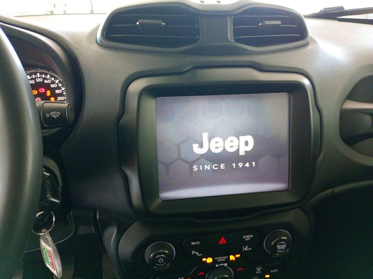 Jeep Renegade 1.6 Mjt 130 CV Limited (11)