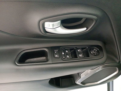 Jeep Renegade 1.6 Mjt 130 CV Limited (8)