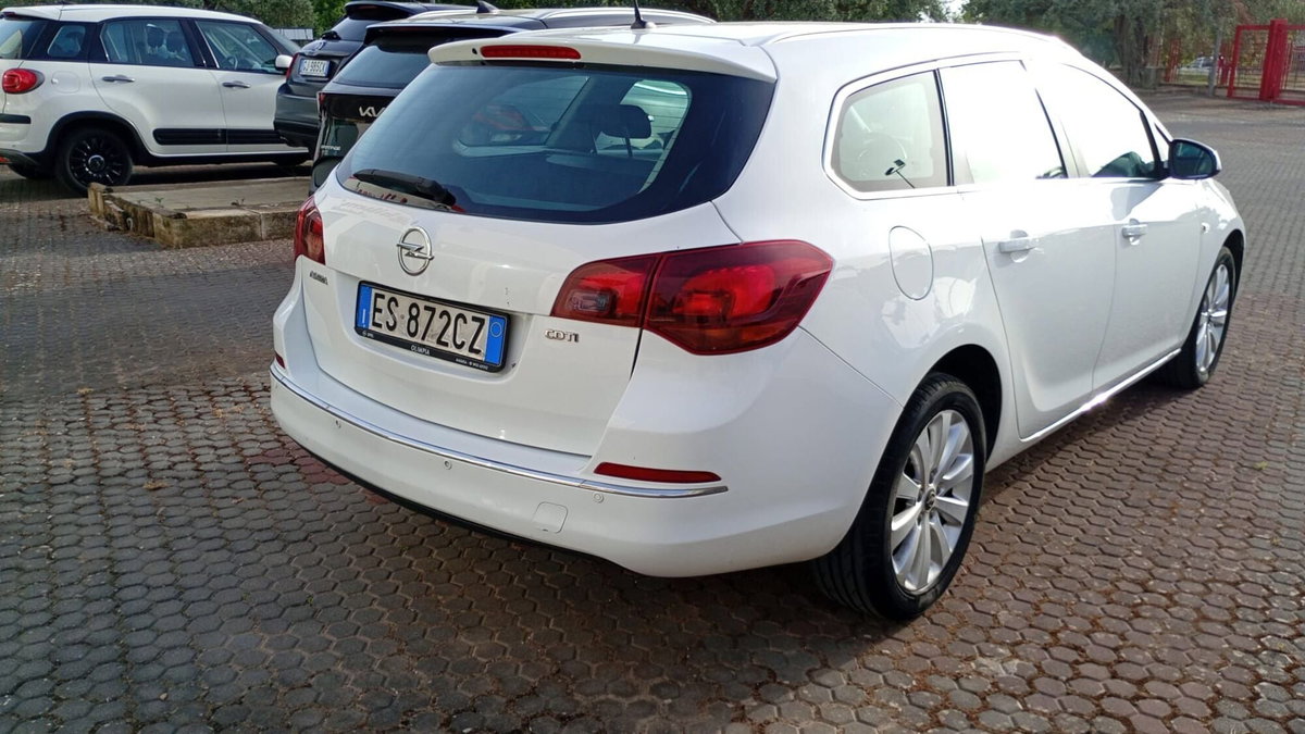 Opel Astra Station Wagon 1.7 CDTI 110CV Sports Cosmo (3)