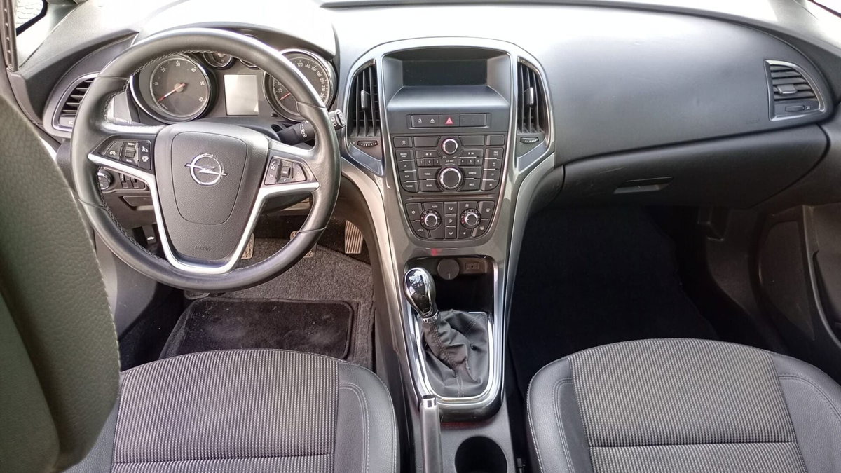 Opel Astra Station Wagon 1.7 CDTI 110CV Sports Cosmo (5)