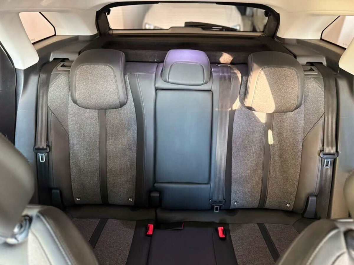 Peugeot 3008 BlueHDi 130 S&S Allure (11)