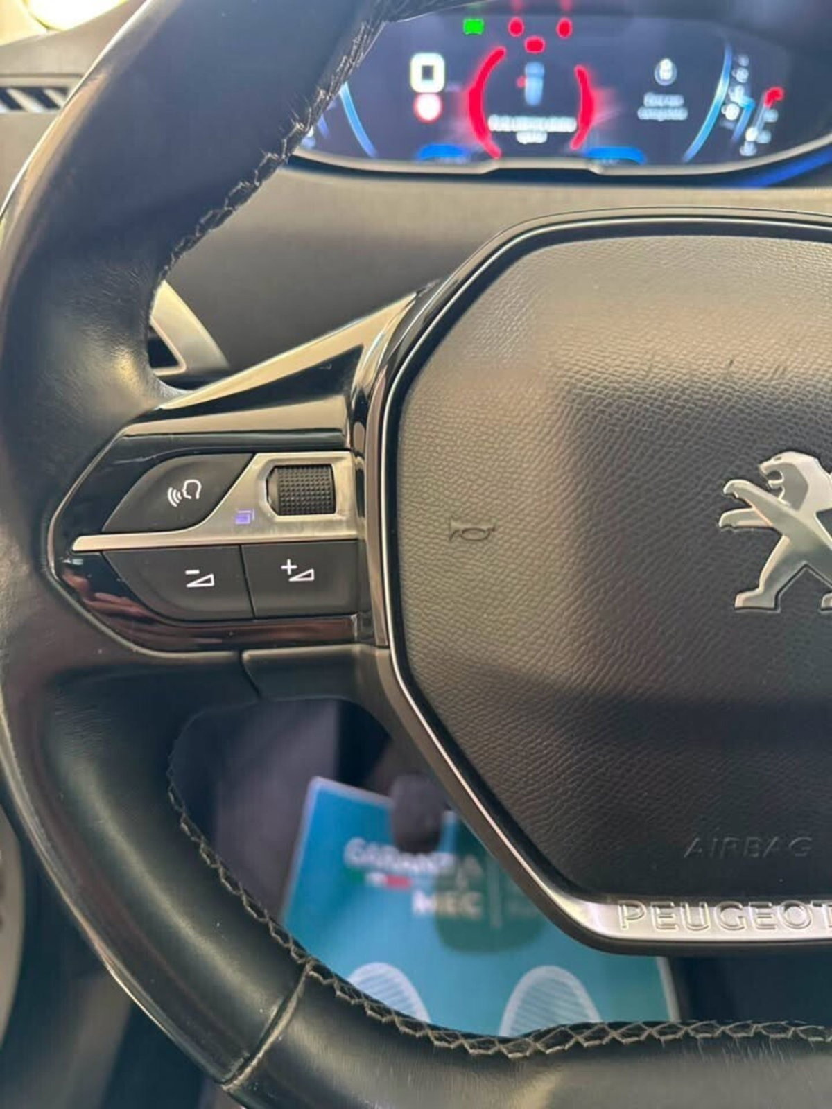 Peugeot 3008 BlueHDi 130 S&S Allure (13)