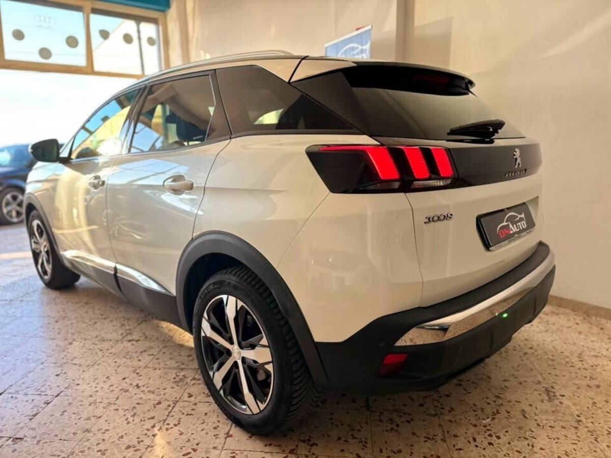 Peugeot 3008 BlueHDi 130 S&S Allure (3)