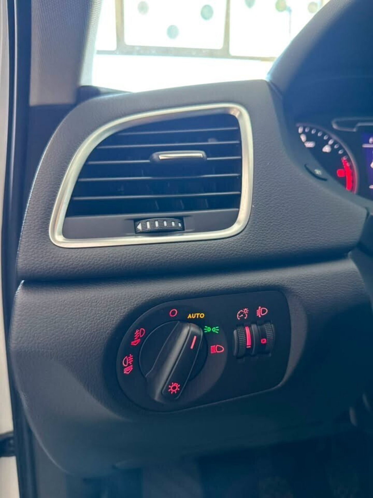 Audi Q3 2.0 TDI Business (16)