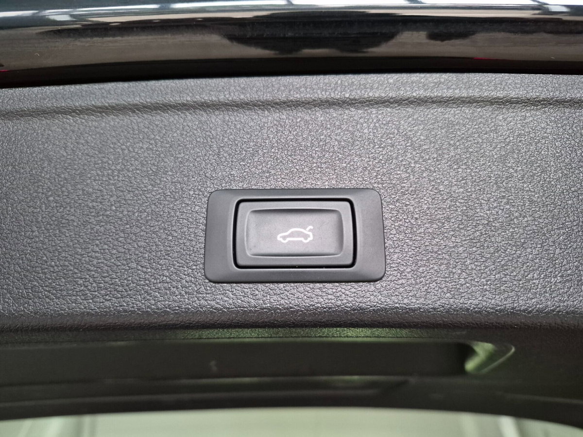 Audi A4 Avant 35 TDI/163 CV S tronic Business Advanced (16)
