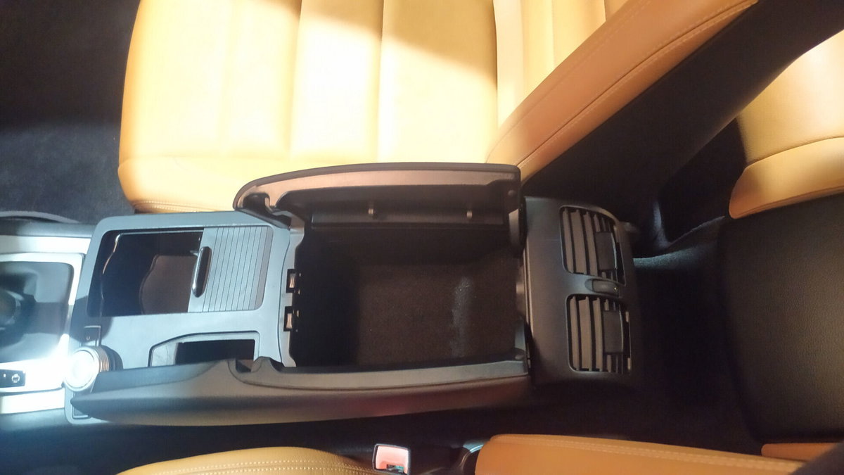 Mercedes-Benz Classe E 250 CGI BlueEFFICIENCY Executive (15)