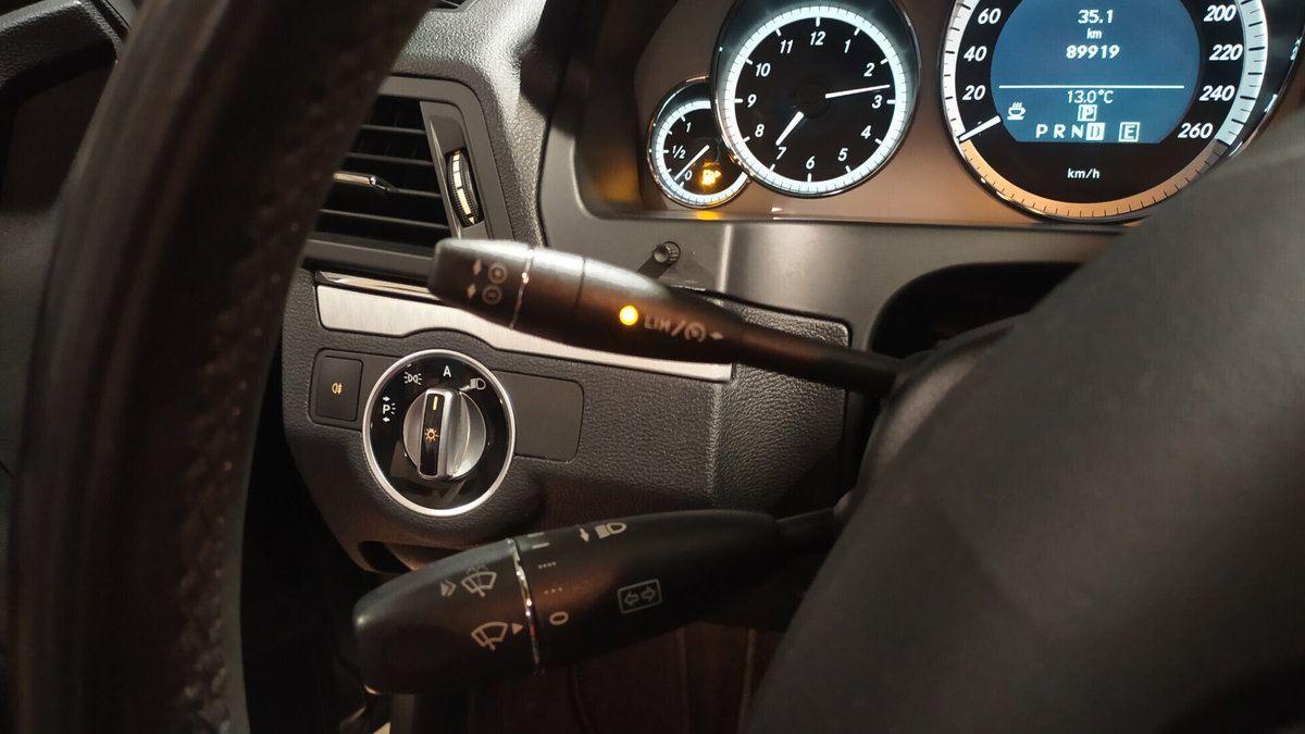 Mercedes-Benz Classe E 250 CGI BlueEFFICIENCY Executive (20)