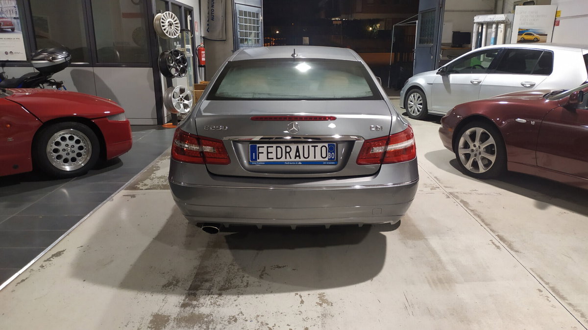 Mercedes-Benz Classe E 250 CGI BlueEFFICIENCY Executive (4)