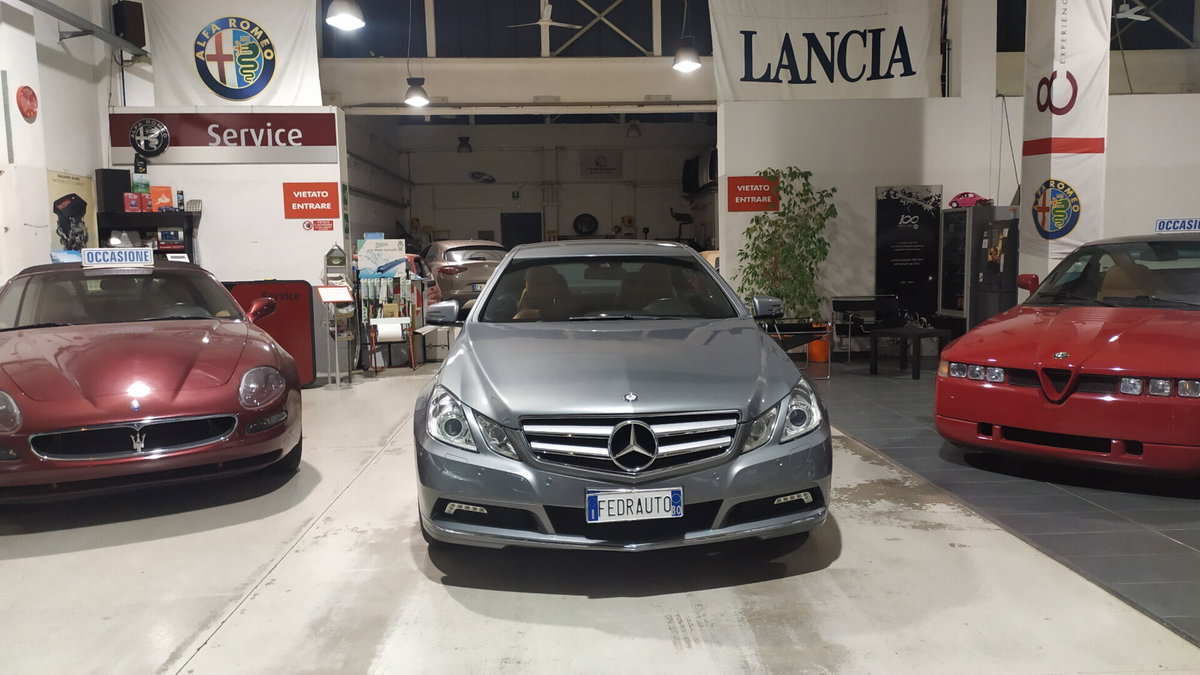 Mercedes-Benz Classe E 250 CGI BlueEFFICIENCY Executive (5)
