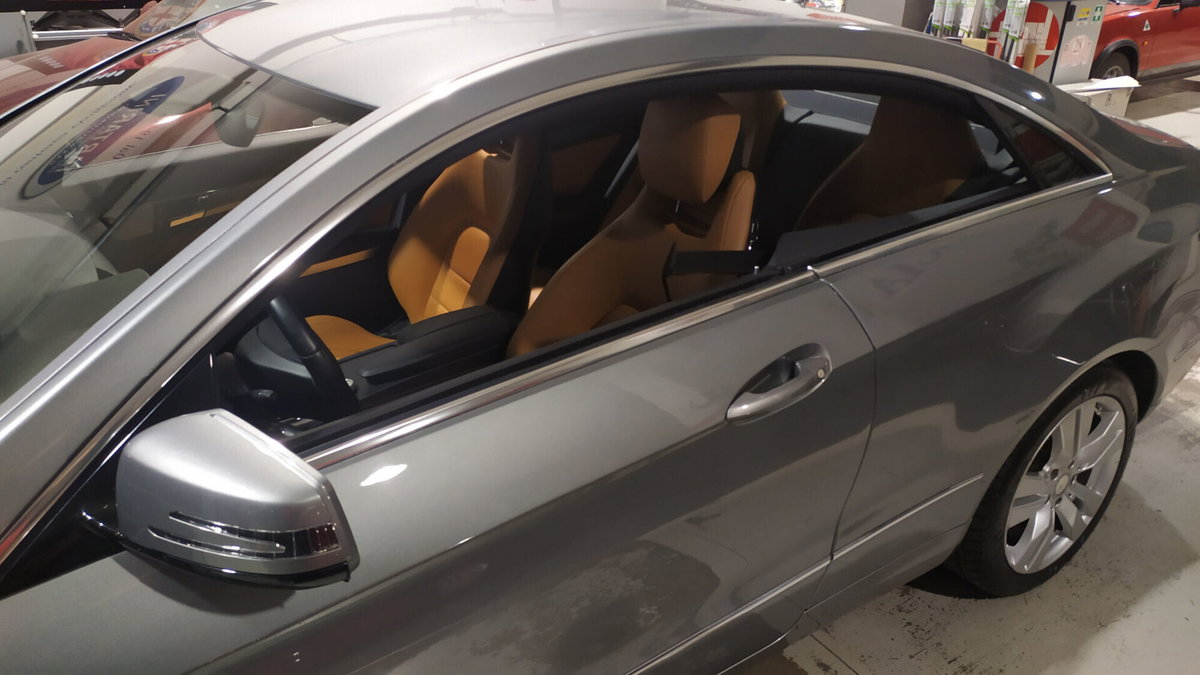 Mercedes-Benz Classe E 250 CGI BlueEFFICIENCY Executive (7)