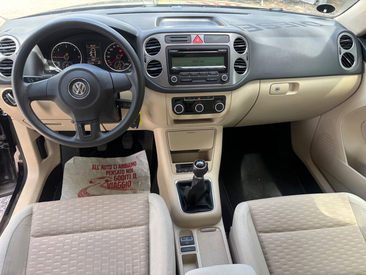 Volkswagen Tiguan 2.0 TDI DPF 4MOTION DSG Sport & Style (12)