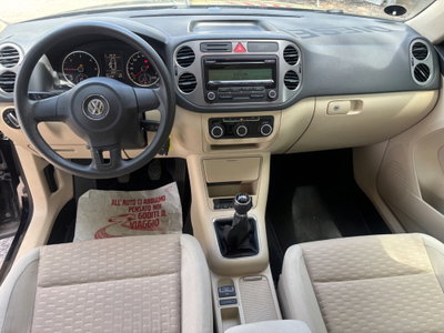 Volkswagen Tiguan 2.0 TDI DPF 4MOTION DSG Sport & Style (12)