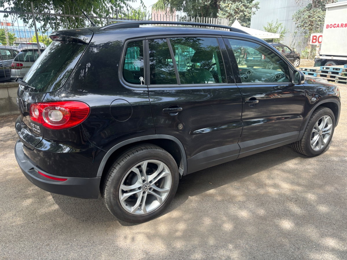 Volkswagen Tiguan 2.0 TDI DPF 4MOTION DSG Sport & Style (5)