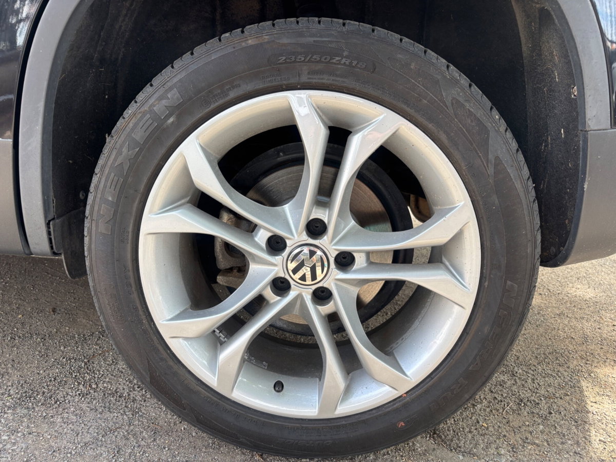 Volkswagen Tiguan 2.0 TDI DPF 4MOTION DSG Sport & Style (8)
