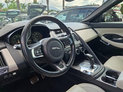 Jaguar E-Pace 2.0D 150 CV AWD aut. R-Dynamic (15)