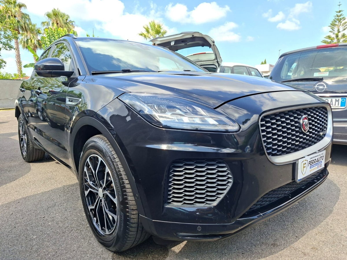 Jaguar E-Pace 2.0D 150 CV AWD aut. R-Dynamic (3)