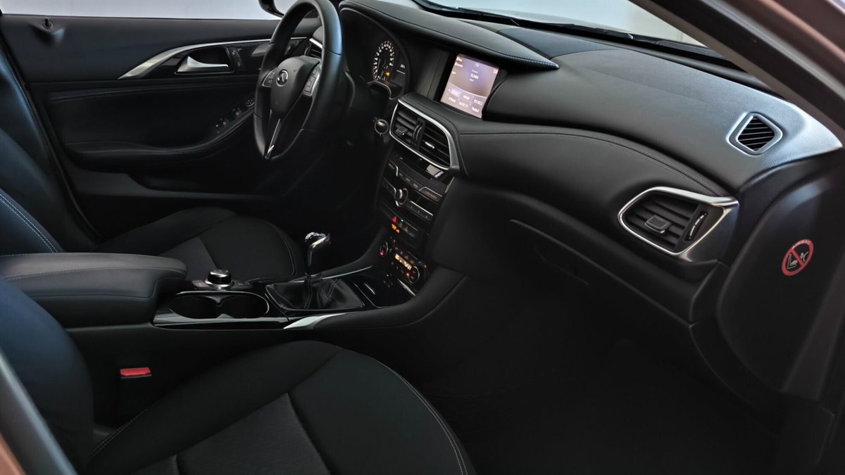 Infiniti Q30 1.5 diesel Business Executive (20)