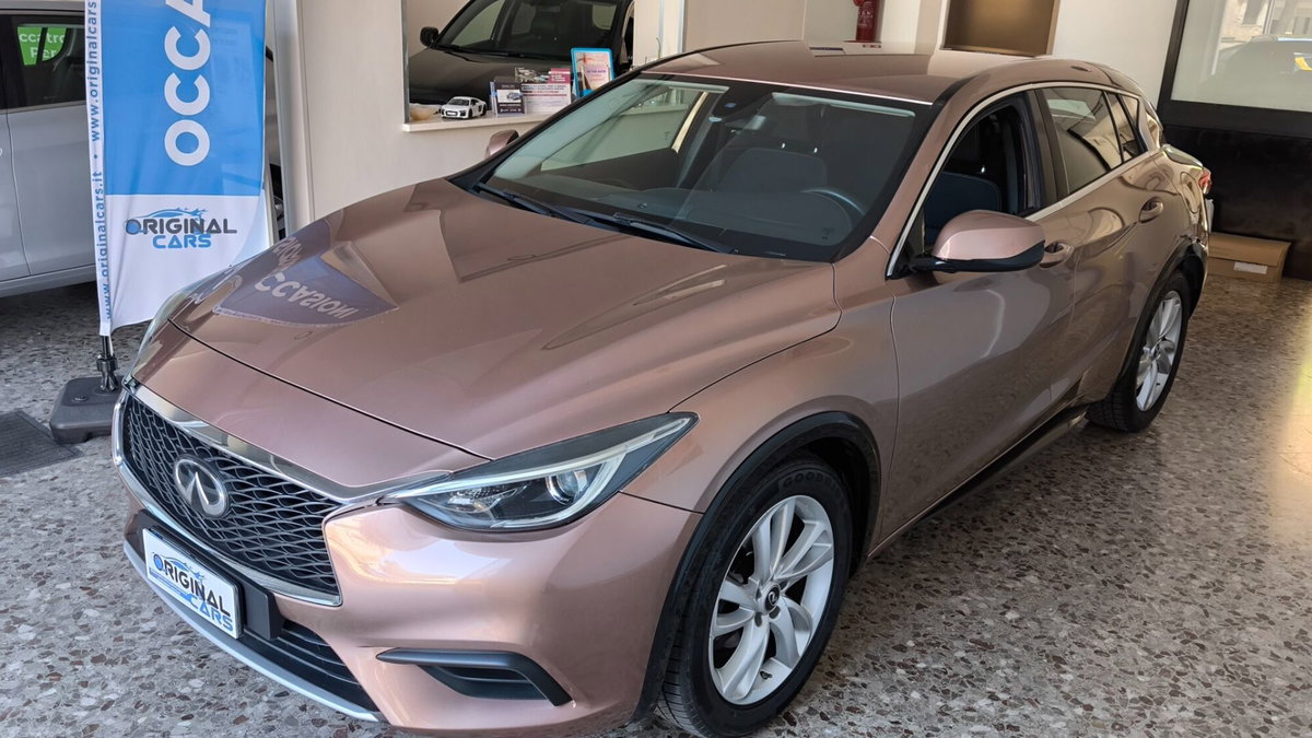 Infiniti Q30 1.5 diesel Business Executive (4)