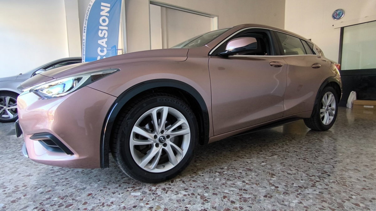 Infiniti Q30 1.5 diesel Business Executive (7)