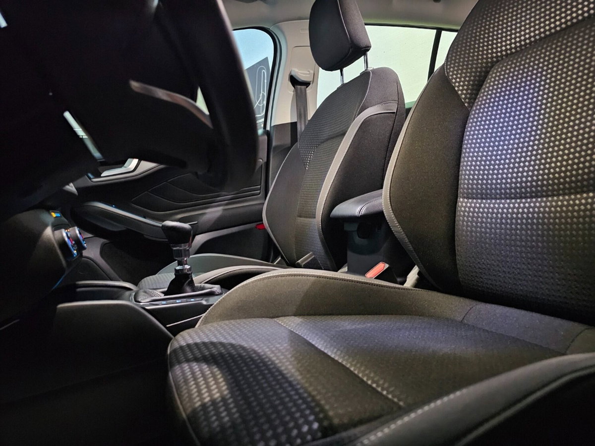 Ford Focus Station Wagon 1.5 EcoBlue 120 CV automatico SW Business (8)