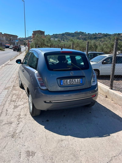 Lancia Ypsilon 1.2 Argento (4)