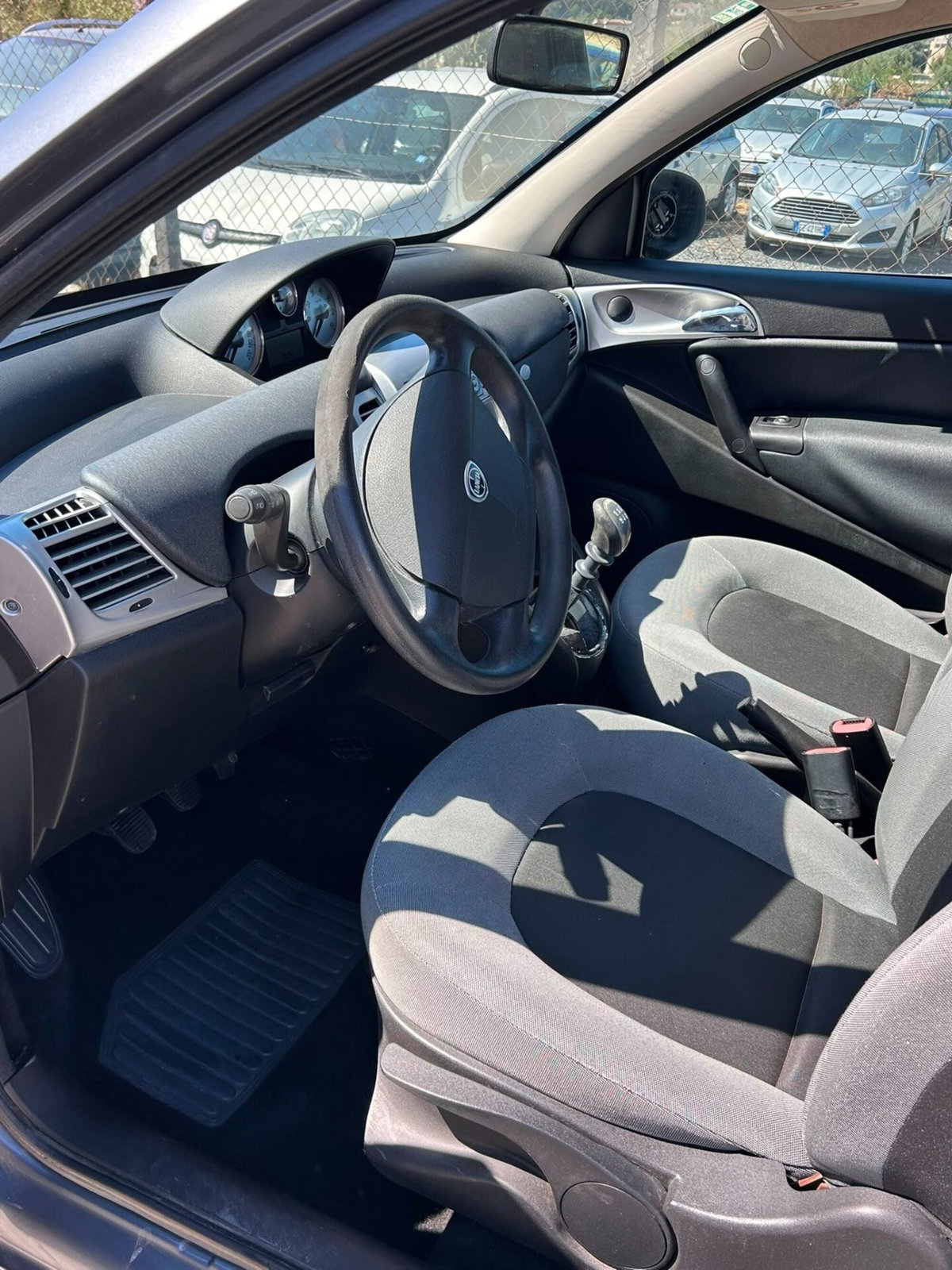Lancia Ypsilon 1.2 Argento (5)