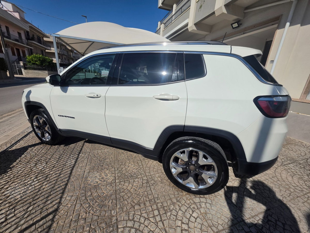 Jeep Compass 2.0 Multijet II 4WD Limited (17)