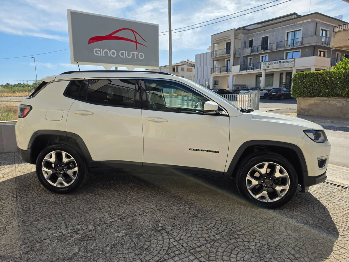 Jeep Compass 2.0 Multijet II 4WD Limited (8)