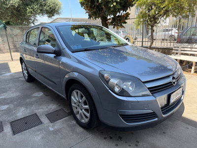 Opel Astra 1.4 16V Twinport 5 porte Enjoy usata