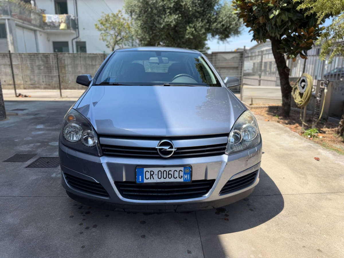 Opel Astra 1.4 16V Twinport 5 porte Enjoy (2)