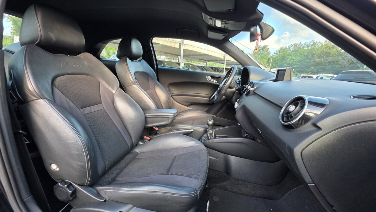Audi A1 1.6 TDI S line edition (12)