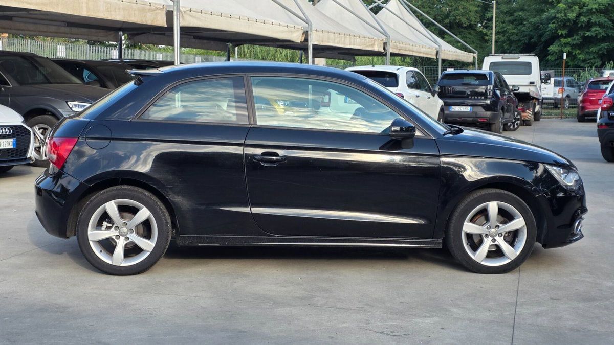 Audi A1 1.6 TDI S line edition (7)