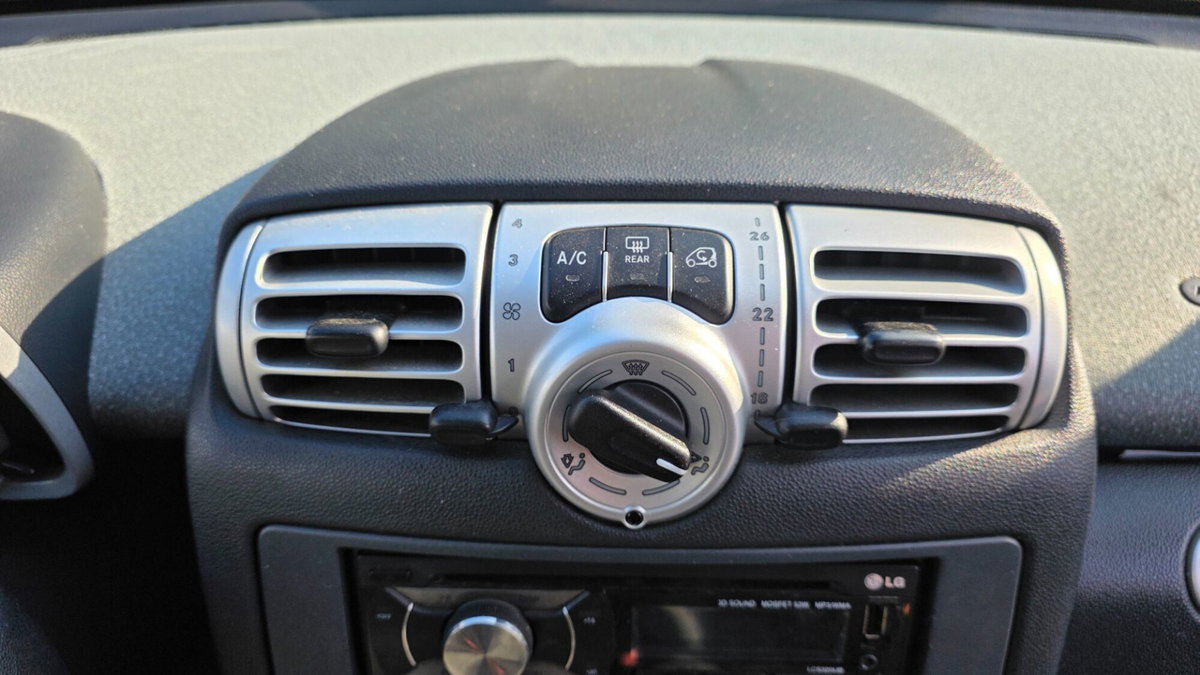 smart Fortwo 800 40 kW coupé pure cdi (13)