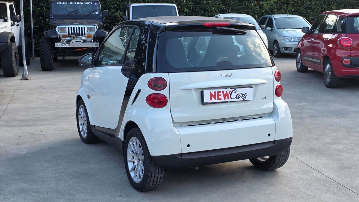 smart Fortwo 800 40 kW coupé pure cdi (5)